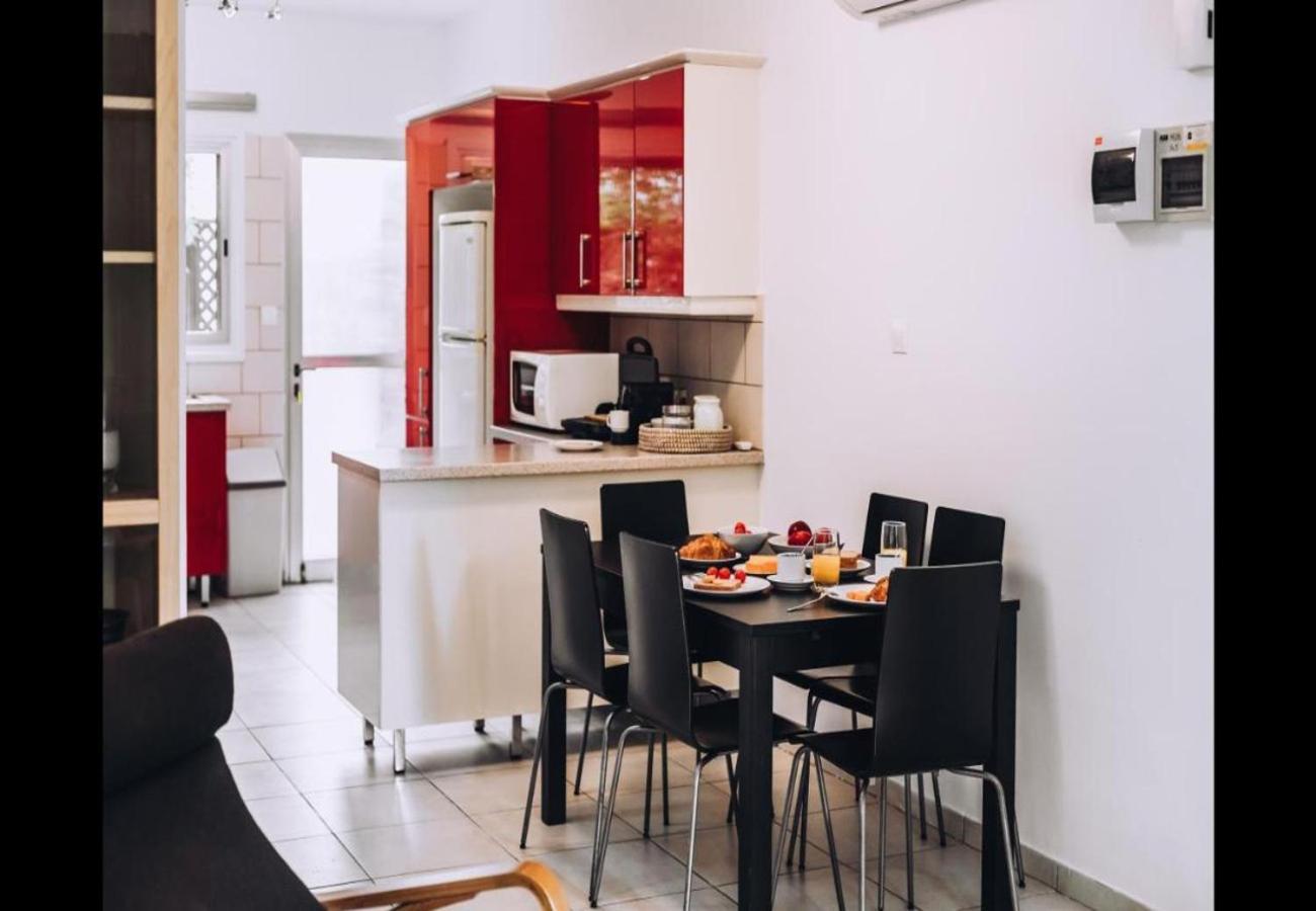 Ferienwohnung H&O Royal Townhouse In Center Paphos Exterior foto