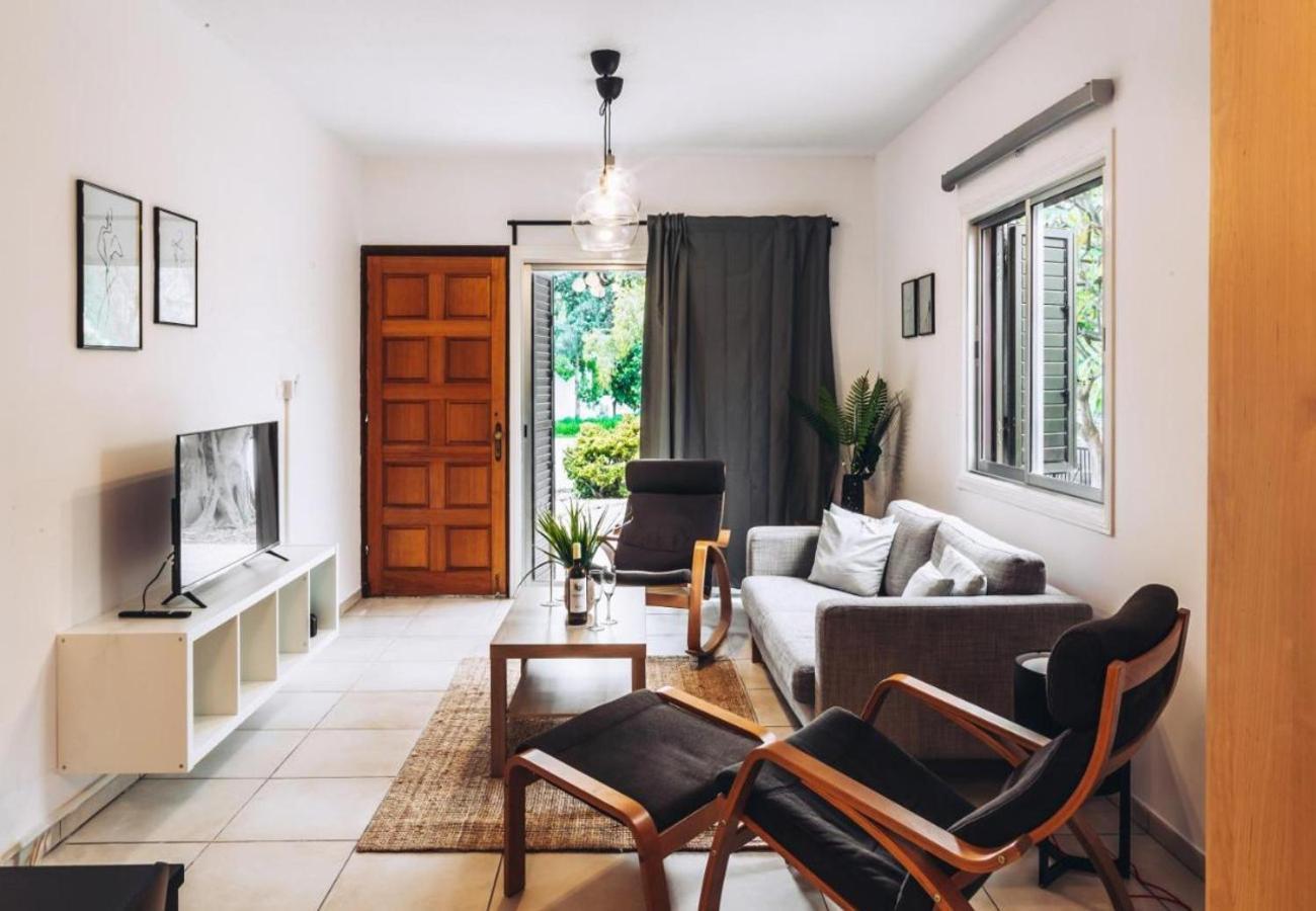 Ferienwohnung H&O Royal Townhouse In Center Paphos Exterior foto